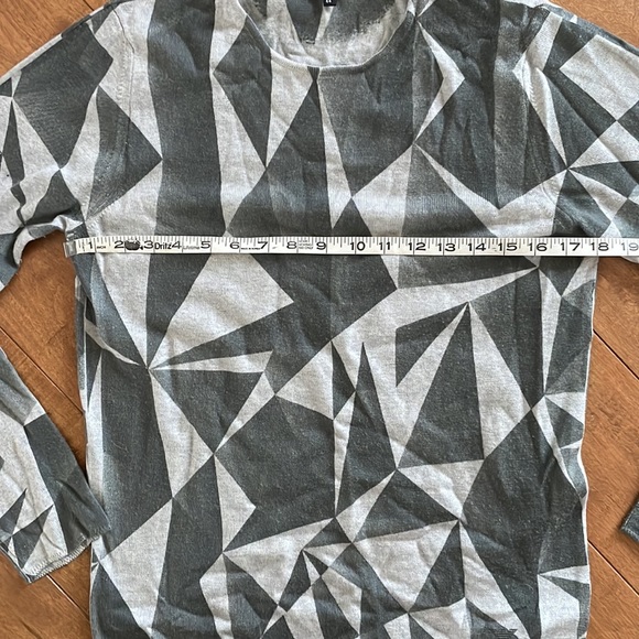 Emporio Armani L 100% Virgin Wool  sweater - Picture 3 of 8